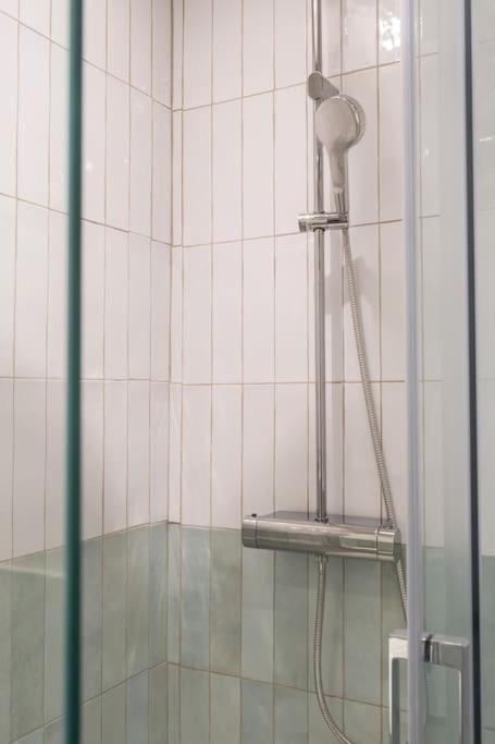 Le Mistral - 2 Min Du Vieux Port Sur Rue Pietonne - Les Freres De La Loc' Apartman Marseille Kültér fotó