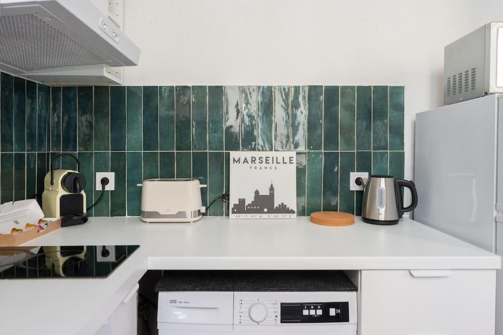 Le Mistral - 2 Min Du Vieux Port Sur Rue Pietonne - Les Freres De La Loc' Apartman Marseille Kültér fotó